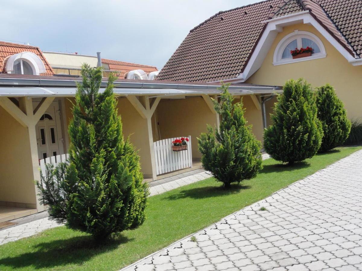 Apartmany Usmev Veľký Meder Extérieur photo